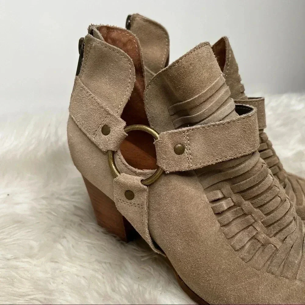Seychelles Impossible Sand Suede Leather Ankle Booties Size 8.5